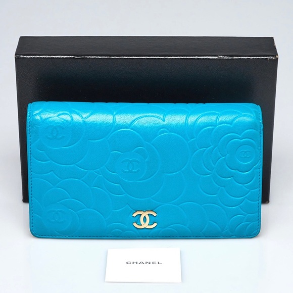 Chanel - Picture 2 of 6